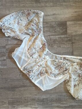 Floral Puff Sleeve Bustier Top in Cream and Dusty Rose size M